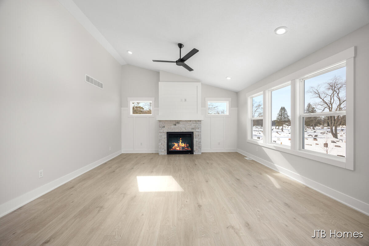 1040 N Washington Street SE