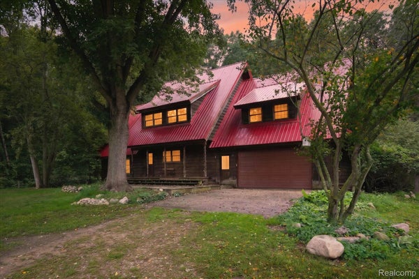 4235 FOREST RIVER TRL, COLUMBIAVILLE, MI 48421 - Image aa4001d87b5b8c2c6fab45f7dcb4dd16/1665306047
