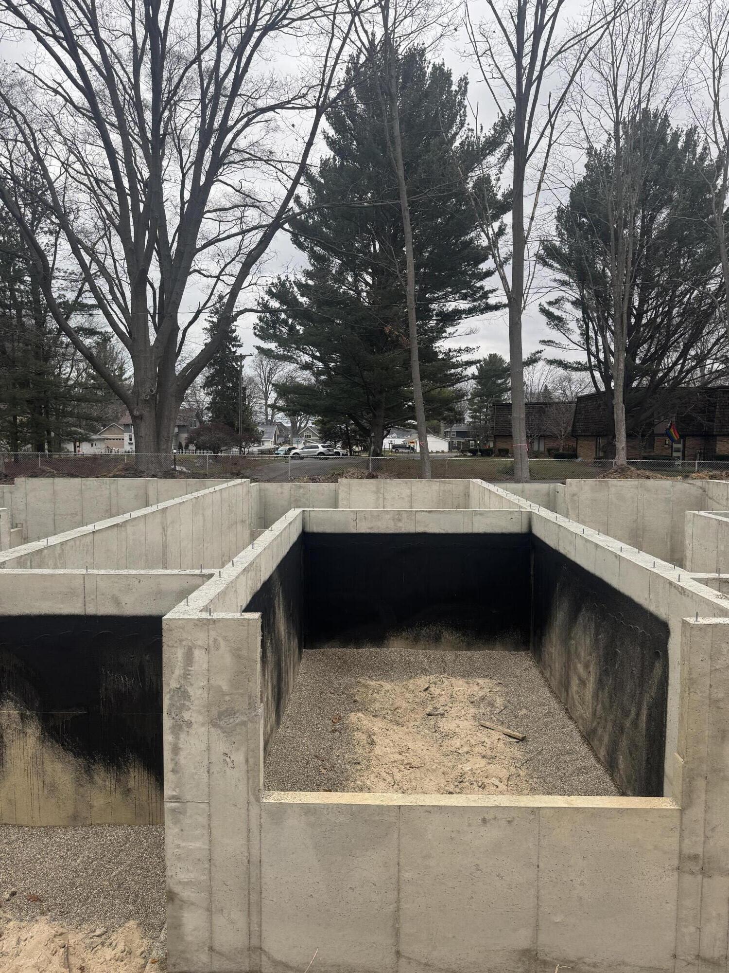 1995 N Shorewood Lane 2