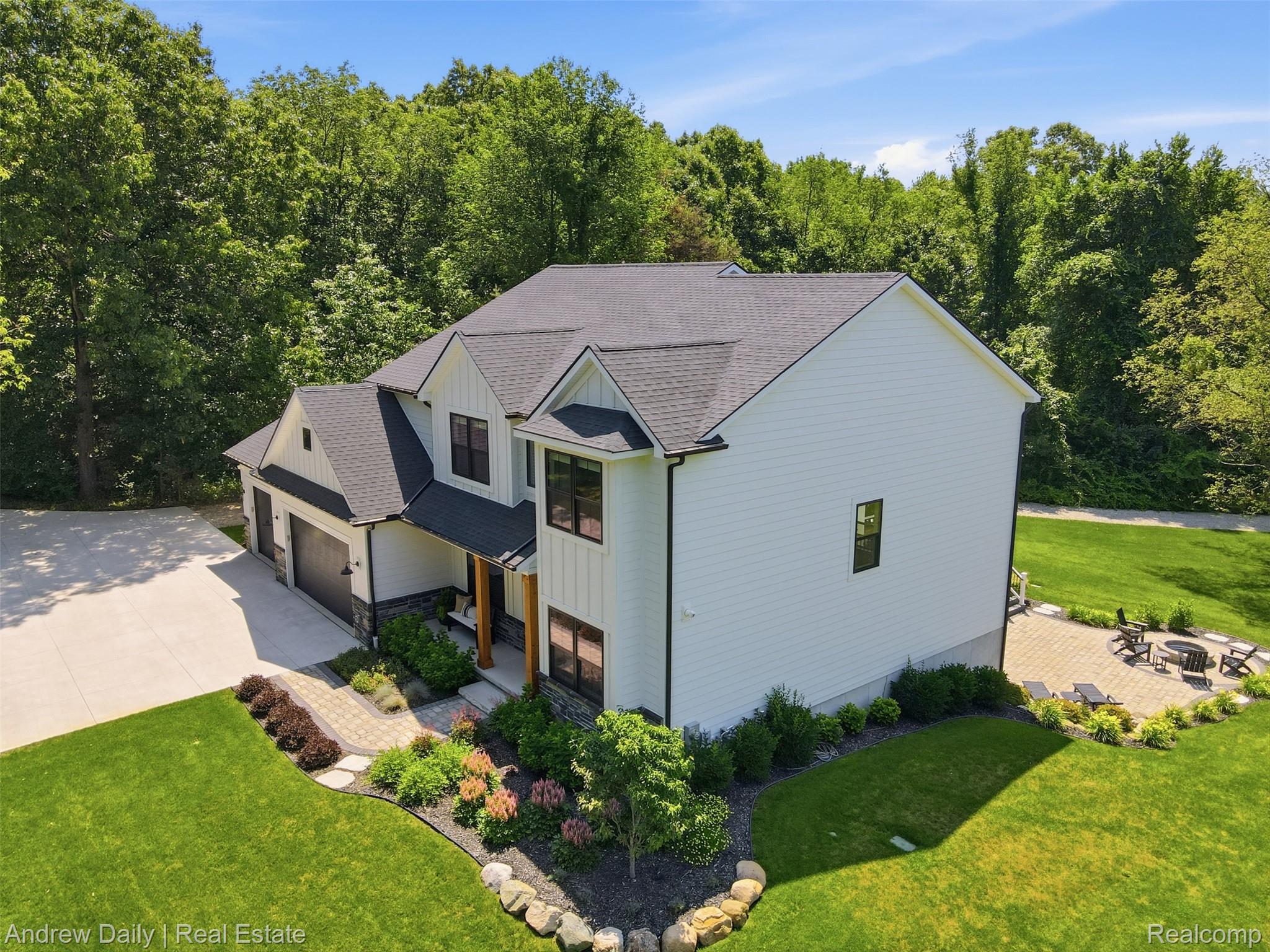4661 Spears Road
