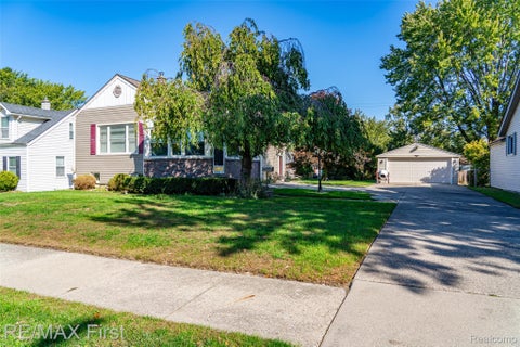 Photo for 21931 Elizabeth Street