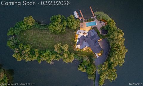 Tiny photo for 4912 Oakwood Court, Commerce Charter Township, MI 48382 (MLS # 20261010357)