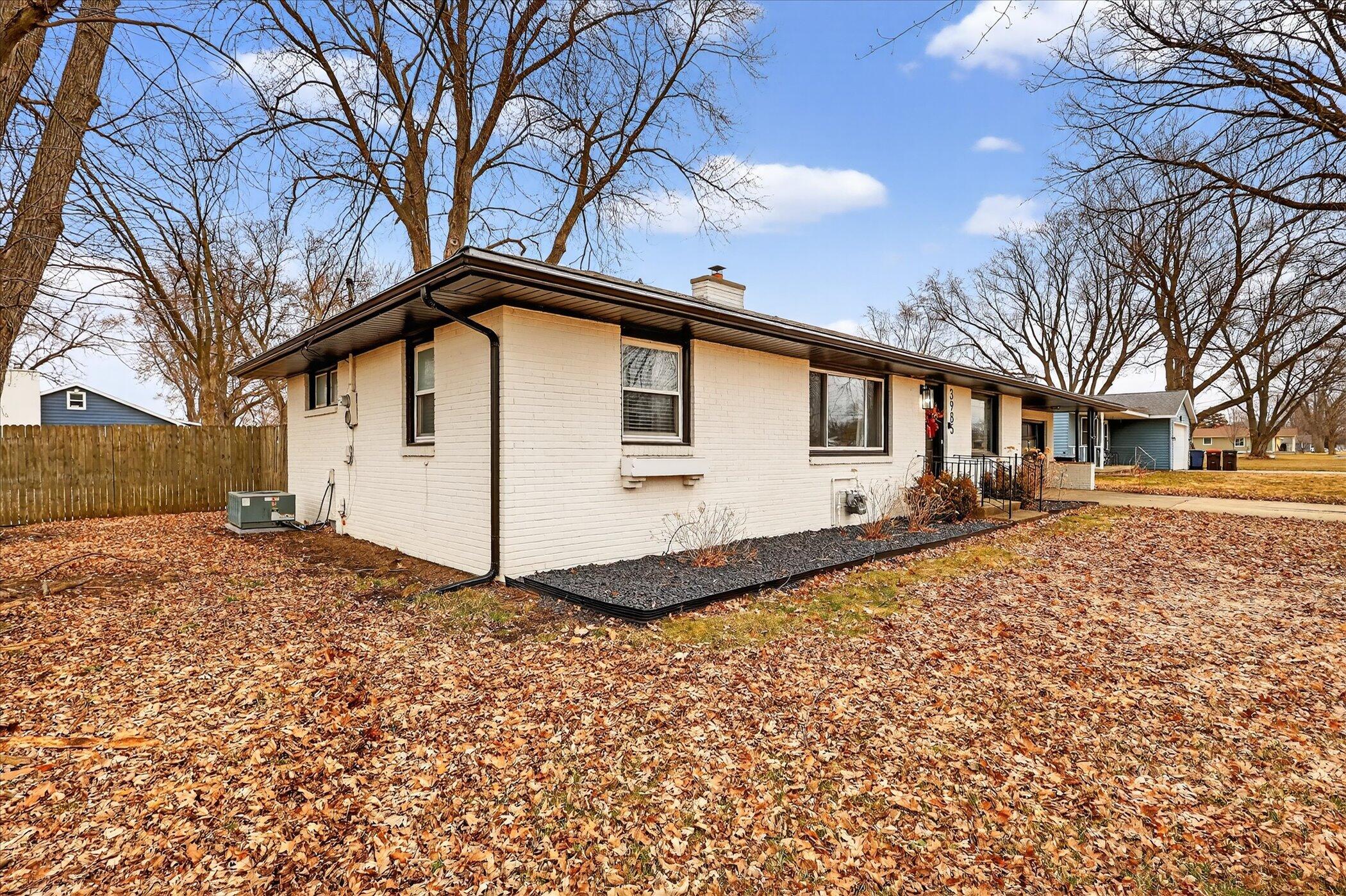 3985 Van Buren Street