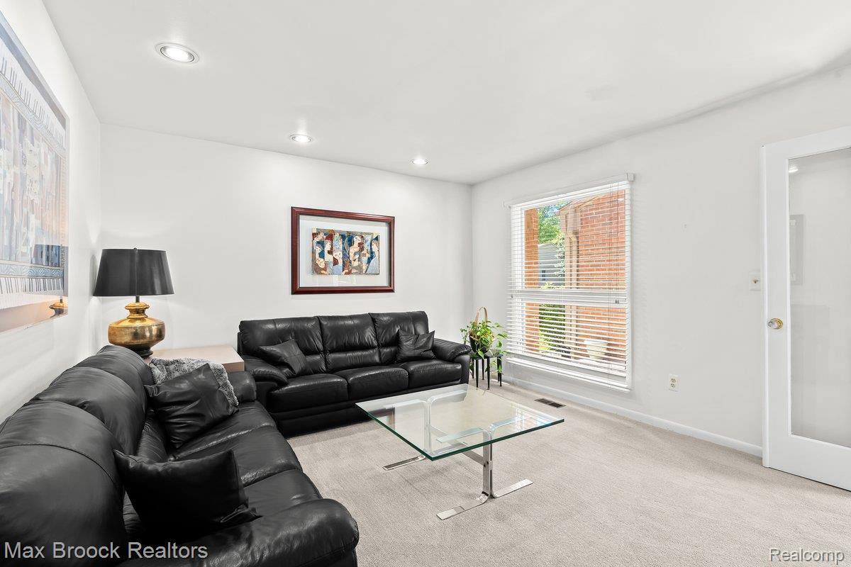36798 TANGLEWOOD Lane