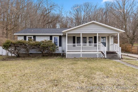 829 N Jefferson Street Lowell City MI 49331