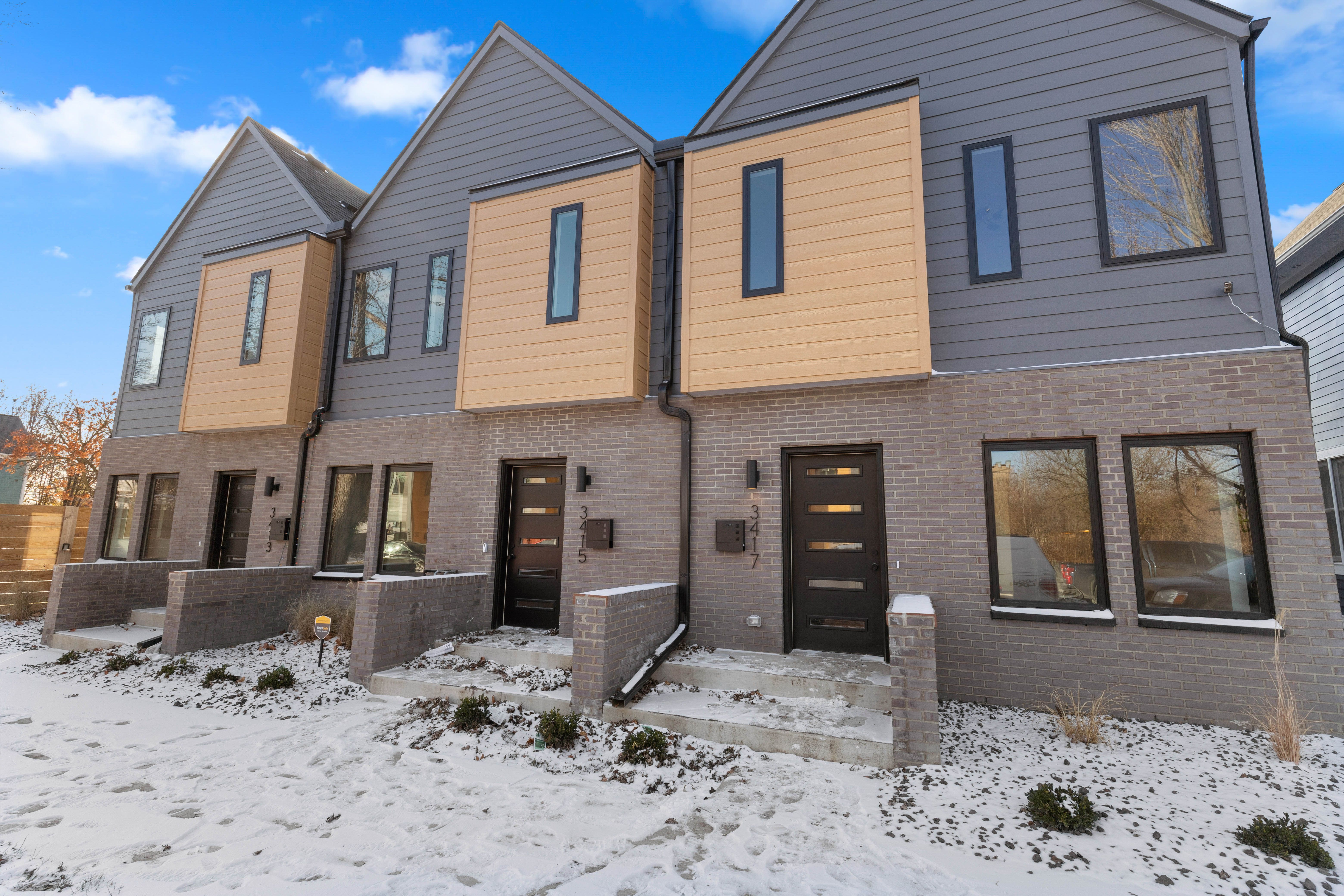 Detroit, Michigan 48208, United States, 2 Bedrooms Bedrooms, ,3 BathroomsBathrooms,Residential,Active,1741