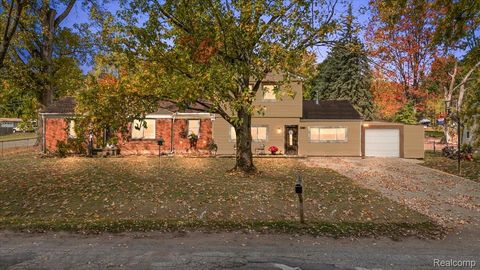 2262 Hammerslea Road Orion Charter Township MI 48359
