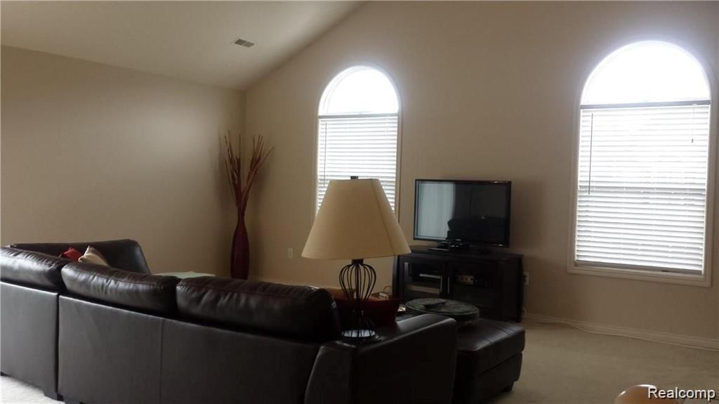 28339 Carlton Way Drive 33