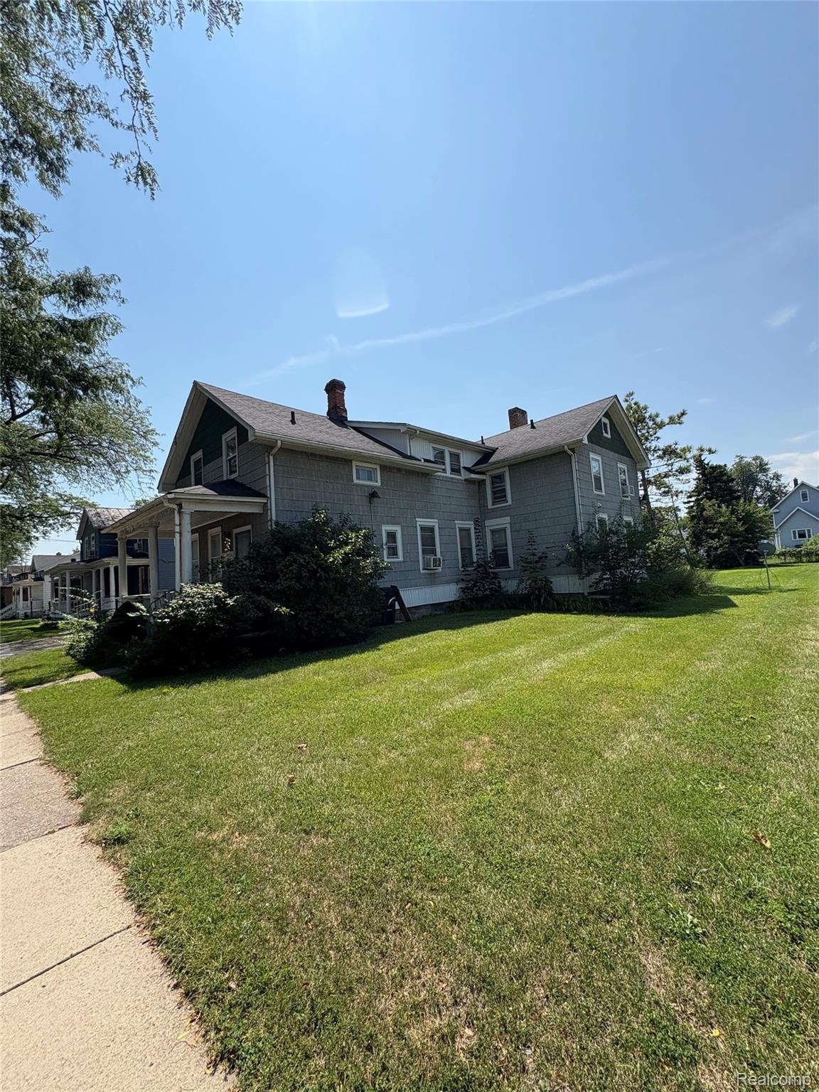 703 W 3rd Street