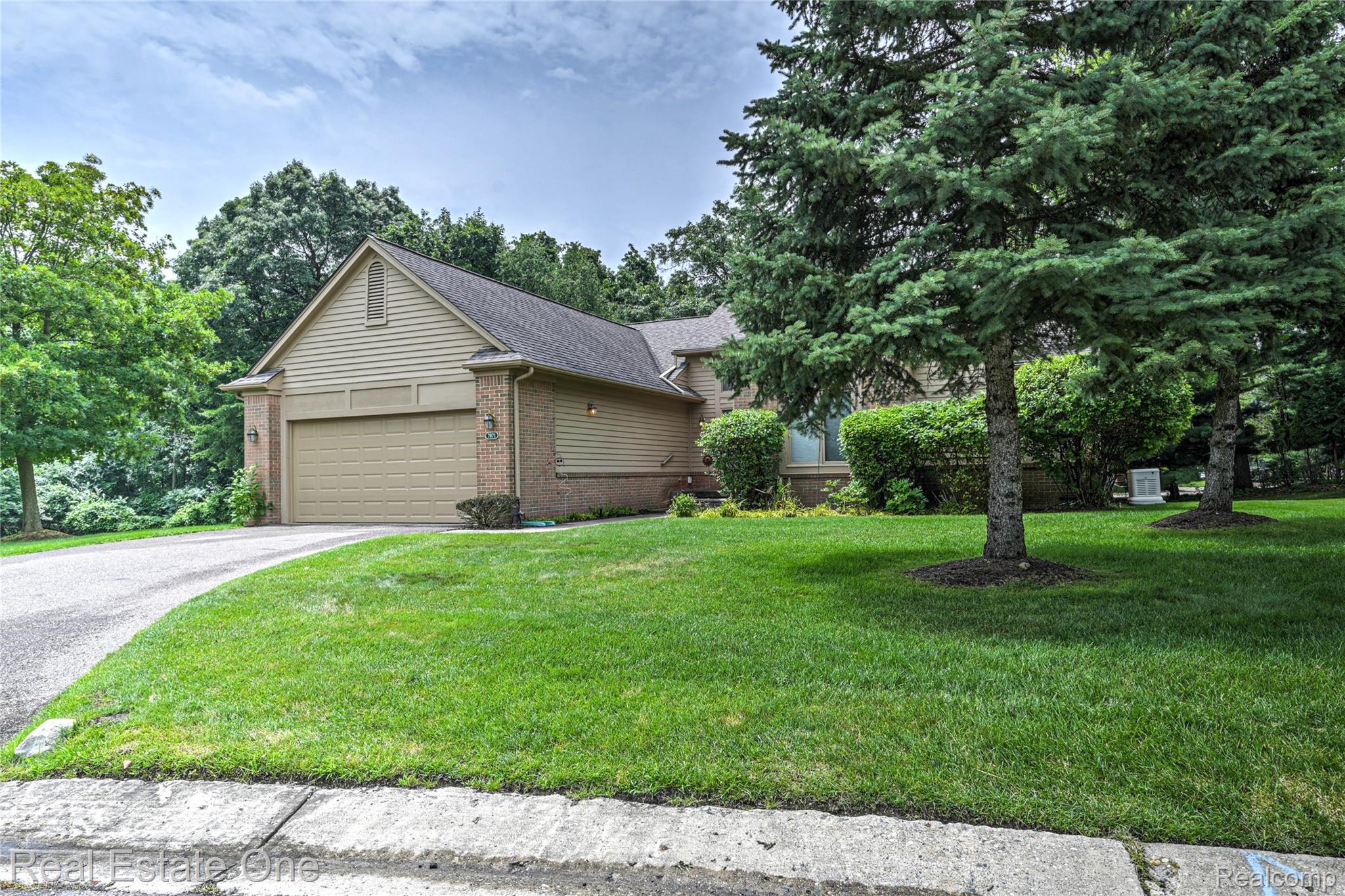 7071 Deerwood Trail 28