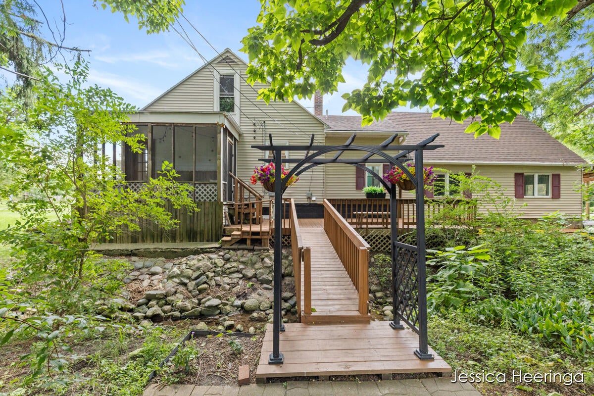 475 Northland Court NE