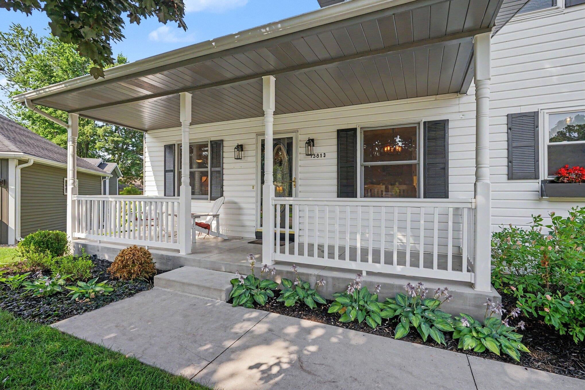 13813 Fox Trail Drive