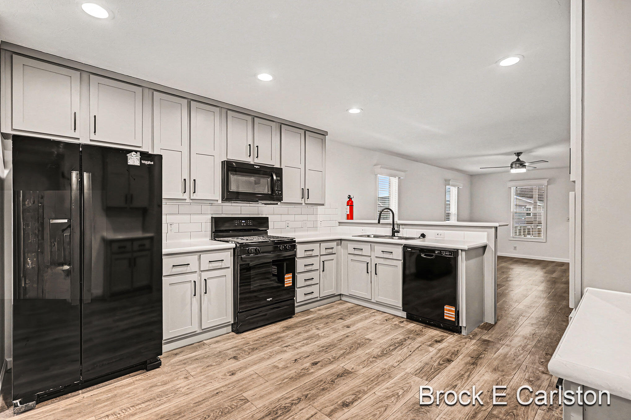 1283 E Ellis Road 29