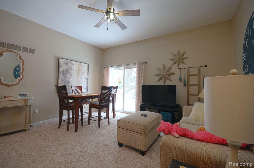 7968 Divot Drive E 5