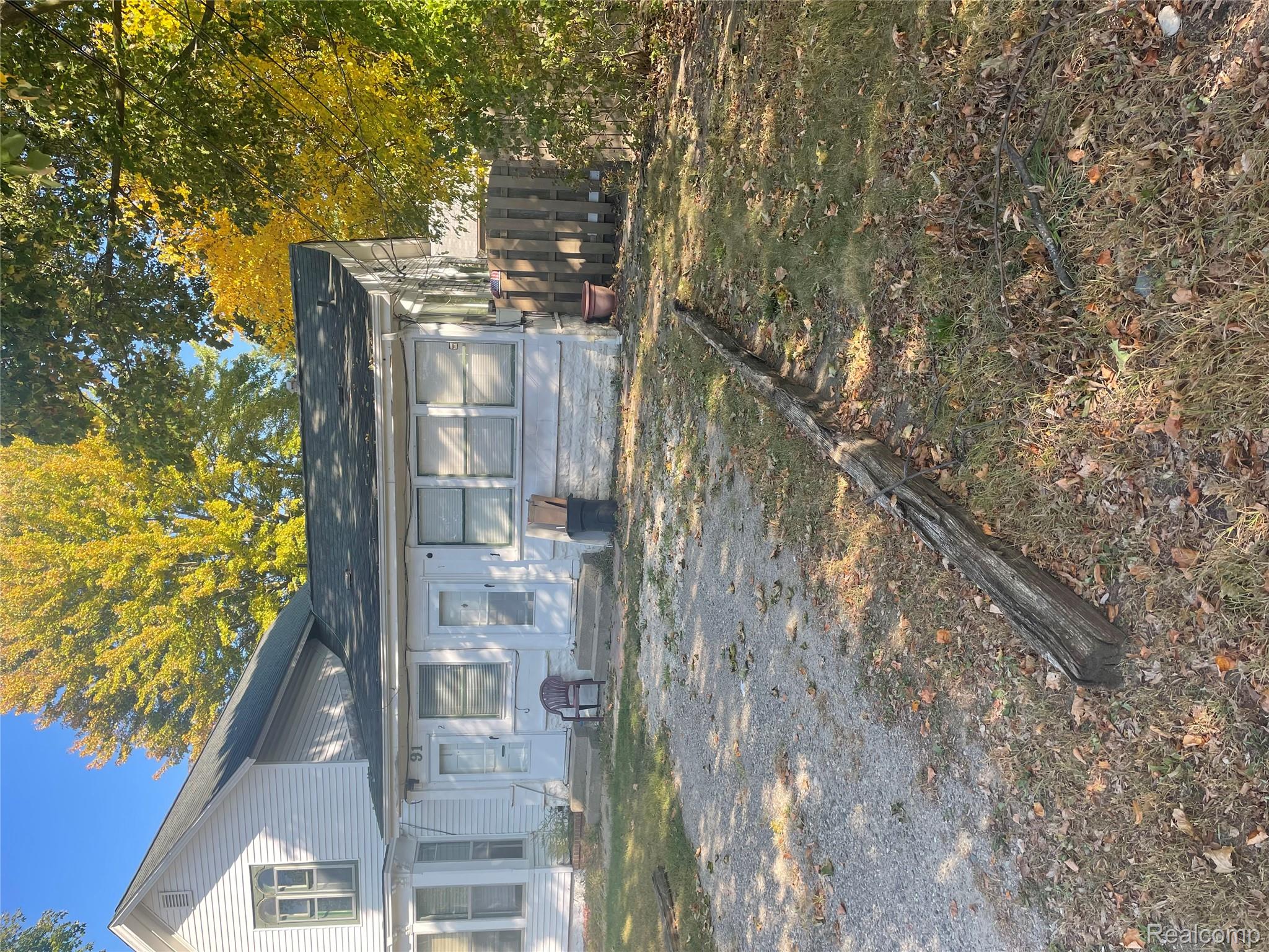 Oxford Village, Michigan 48371, United States, 2 Bedrooms Bedrooms, ,1 BathroomBathrooms,Residential,Active,215150