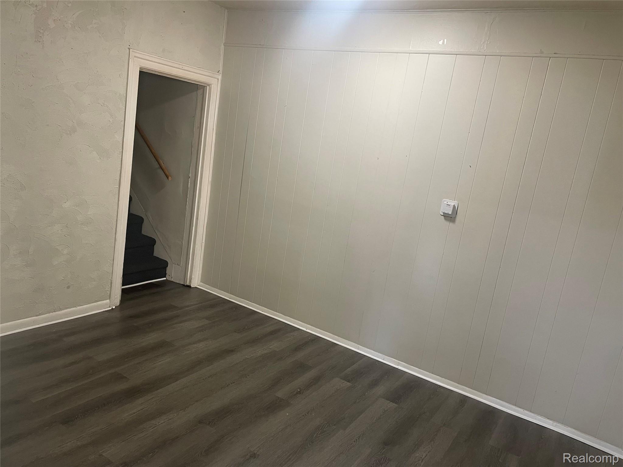 Oxford Village, Michigan 48371, United States, 2 Bedrooms Bedrooms, ,1 BathroomBathrooms,Residential,Active,215150