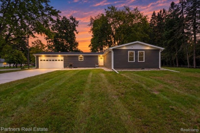 204 Greenfield Drive Mt Pleasant City MI 48858