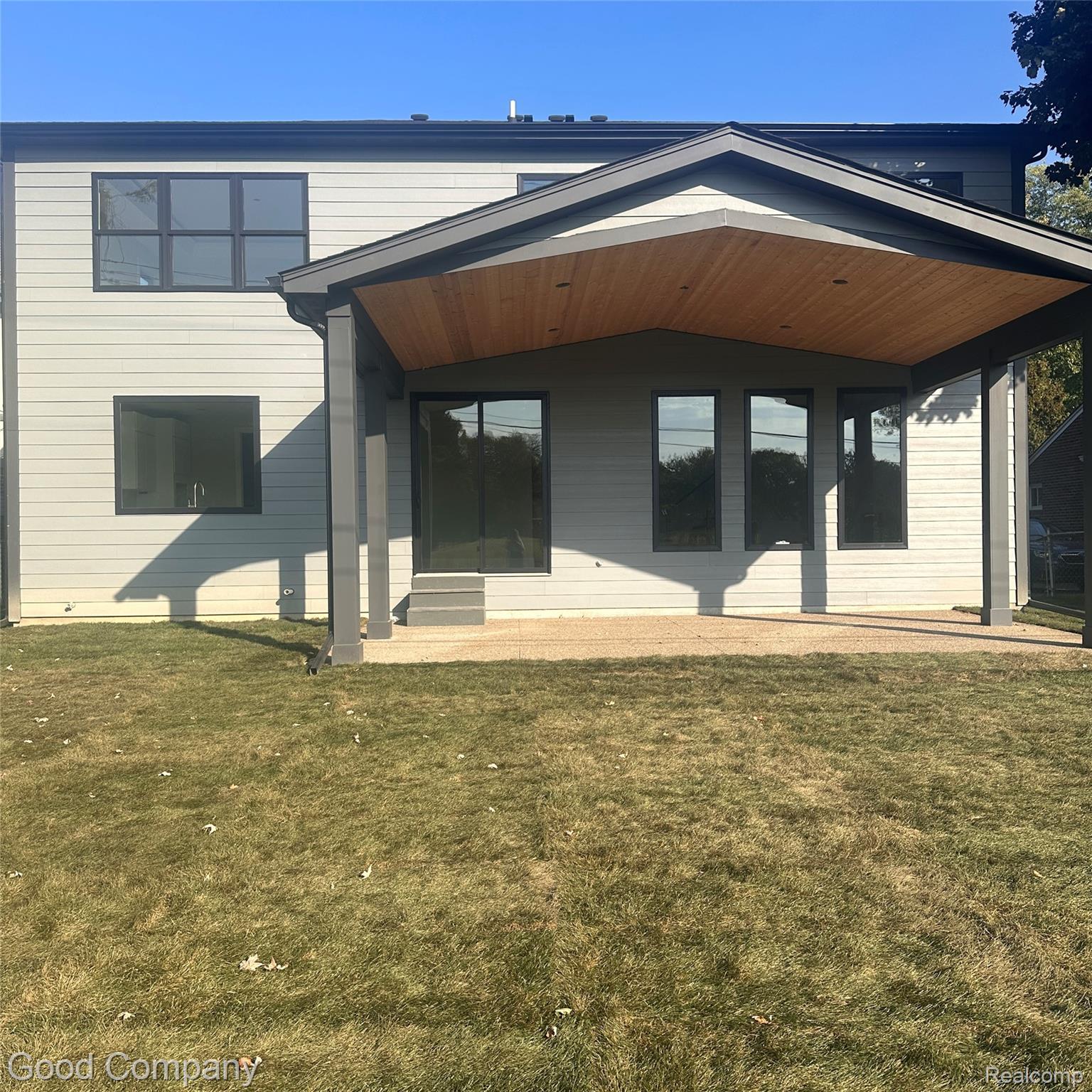 2533 N Vermont Avenue