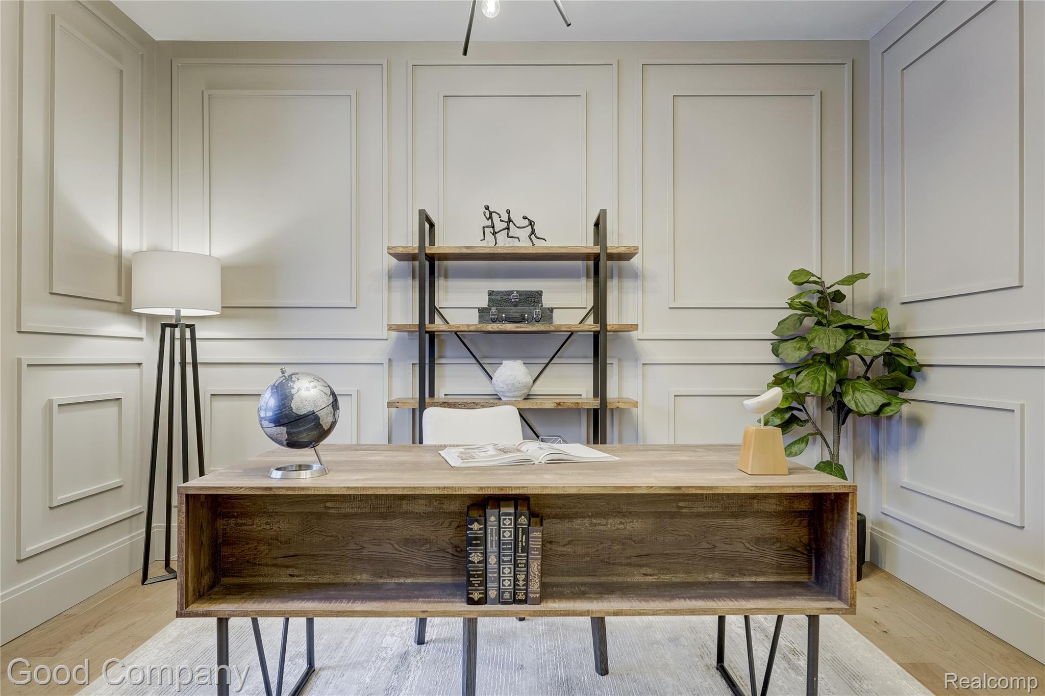 2533 N Vermont Avenue