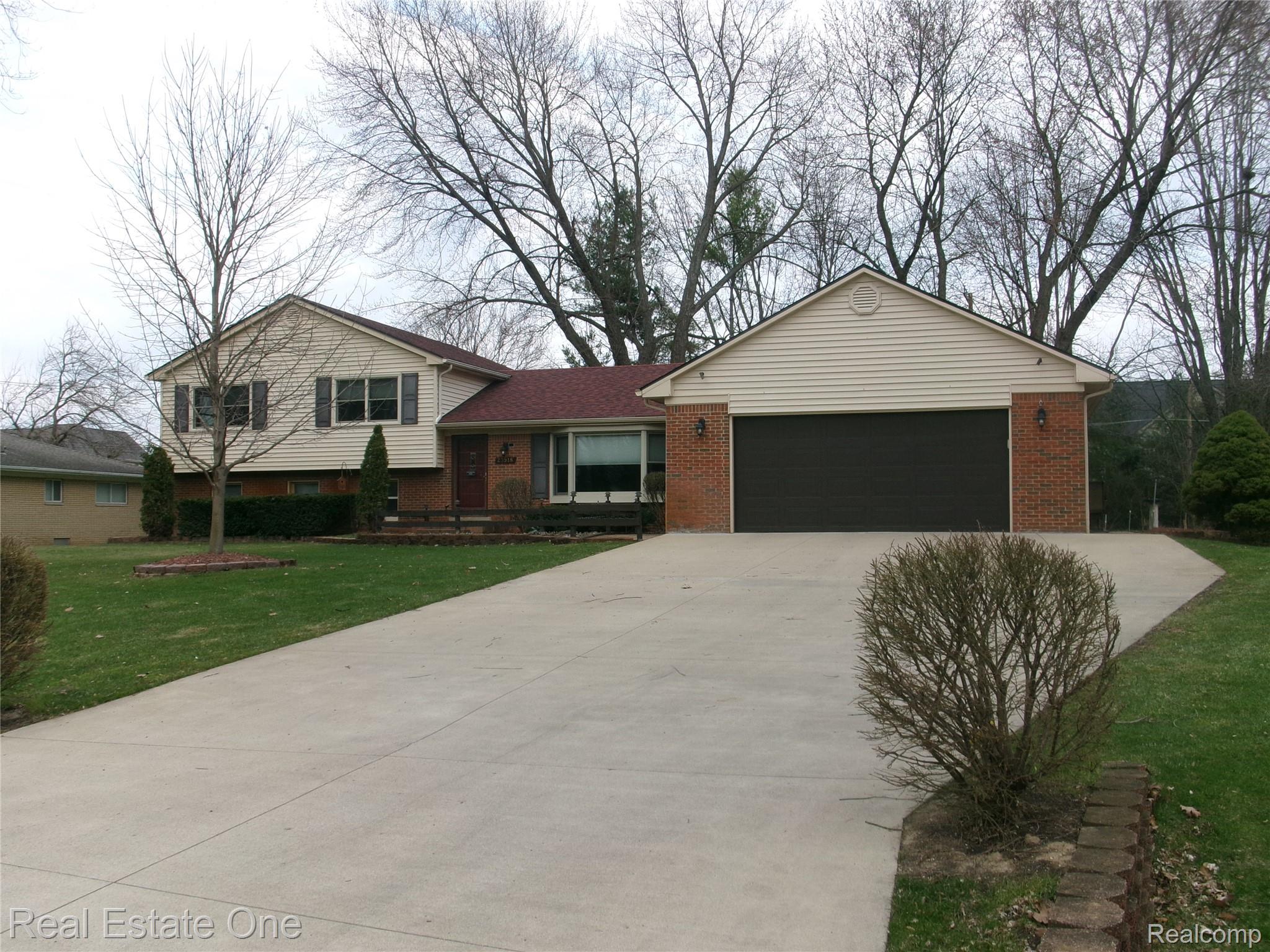 23918 Forest Park Drive E