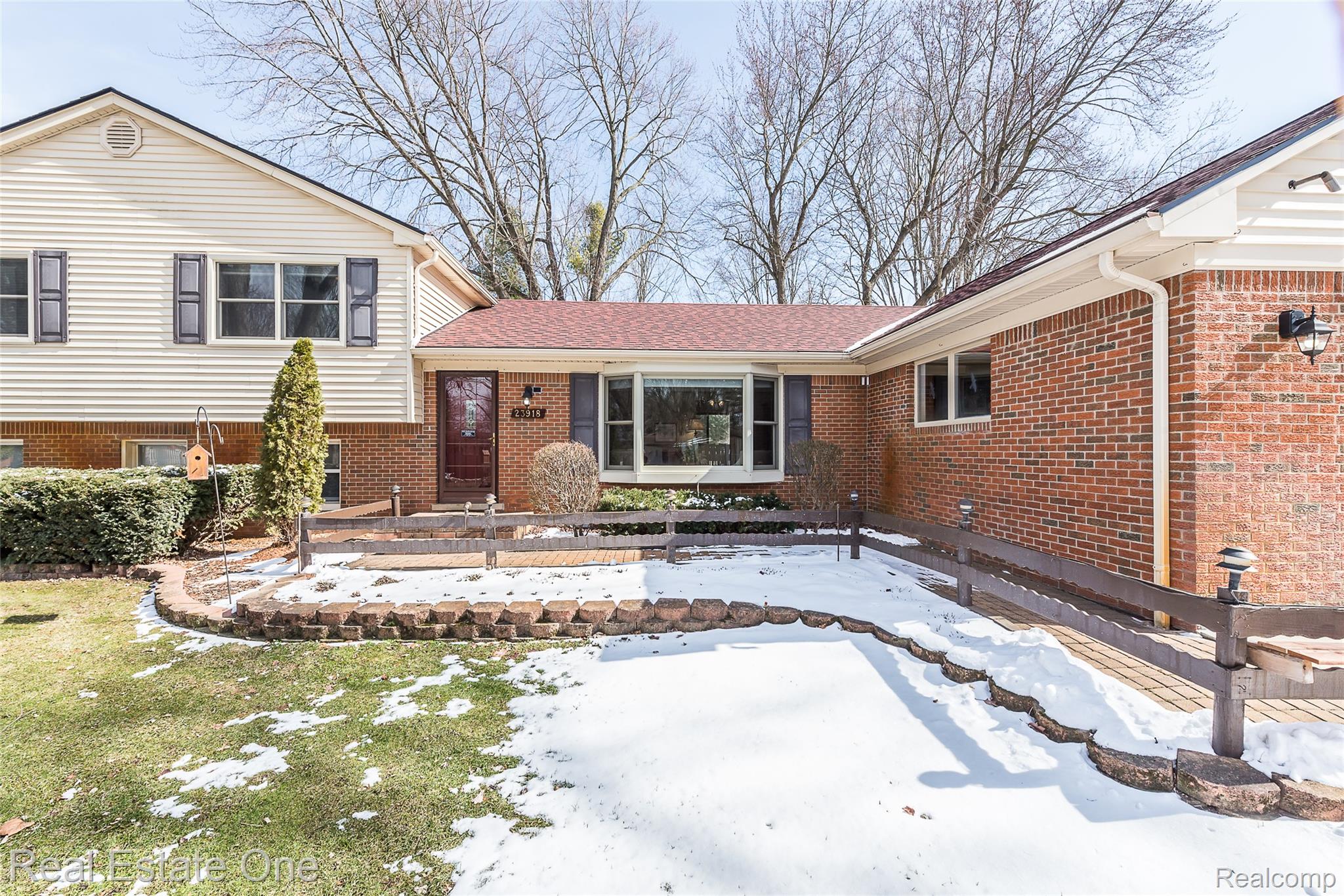 23918 Forest Park Drive E