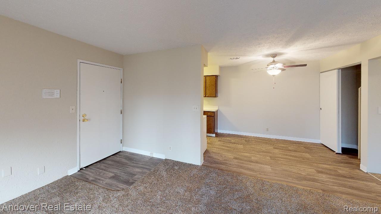 3021 N POINTE Drive