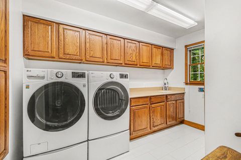 Tiny photo for 13784 Hofma Drive, Grand Haven Charter Township, MI 49417 (MLS # 72026025925)