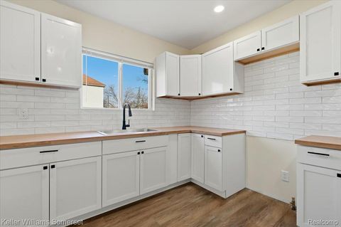 Tiny photo for 15476 Fairfield Street, Detroit City, MI 48238 (MLS # 20251061997)