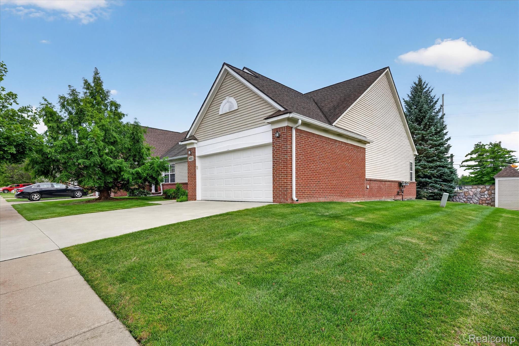 6655 Cortland Avenue 44