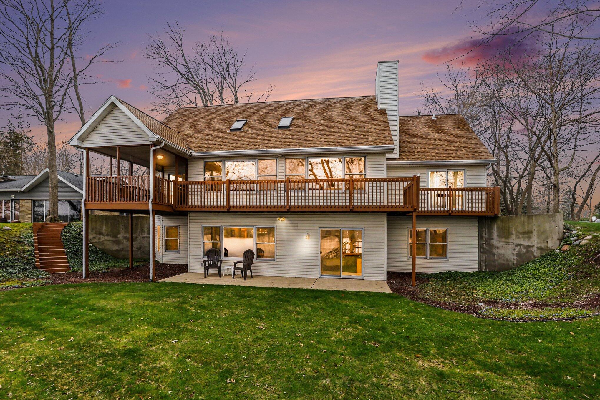 9895 Lakeview Drive