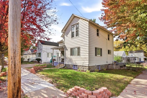 Tiny photo for 709 State Street, Bay City, MI 48706 (MLS # 61050224778)