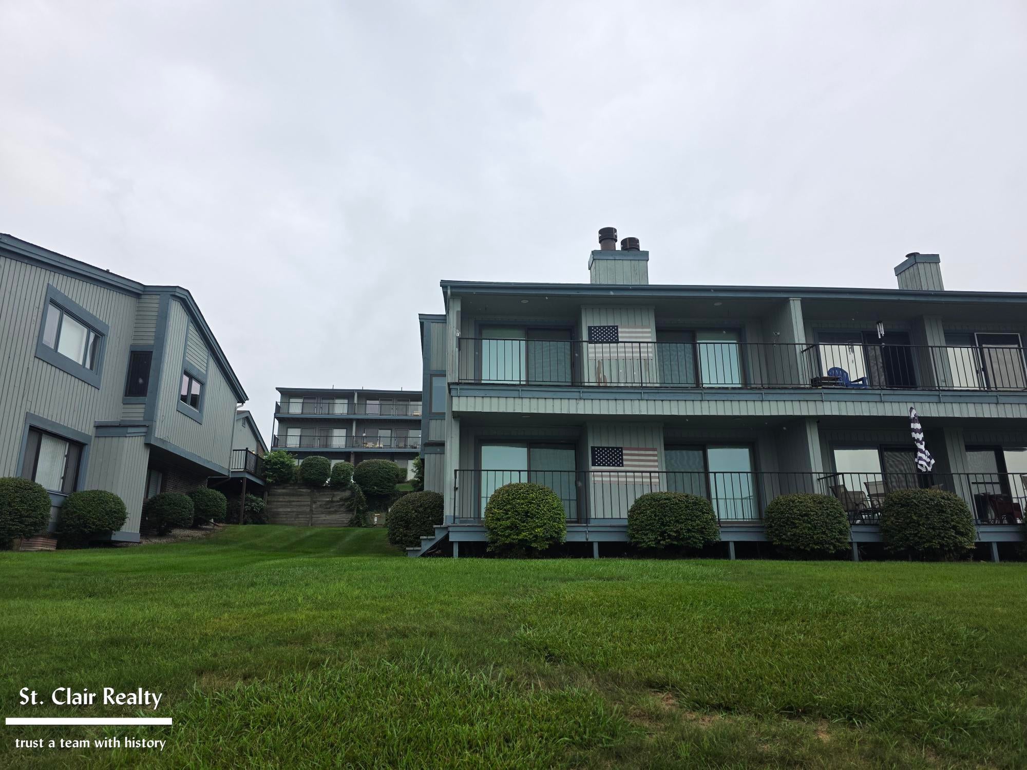 1715 N River Road