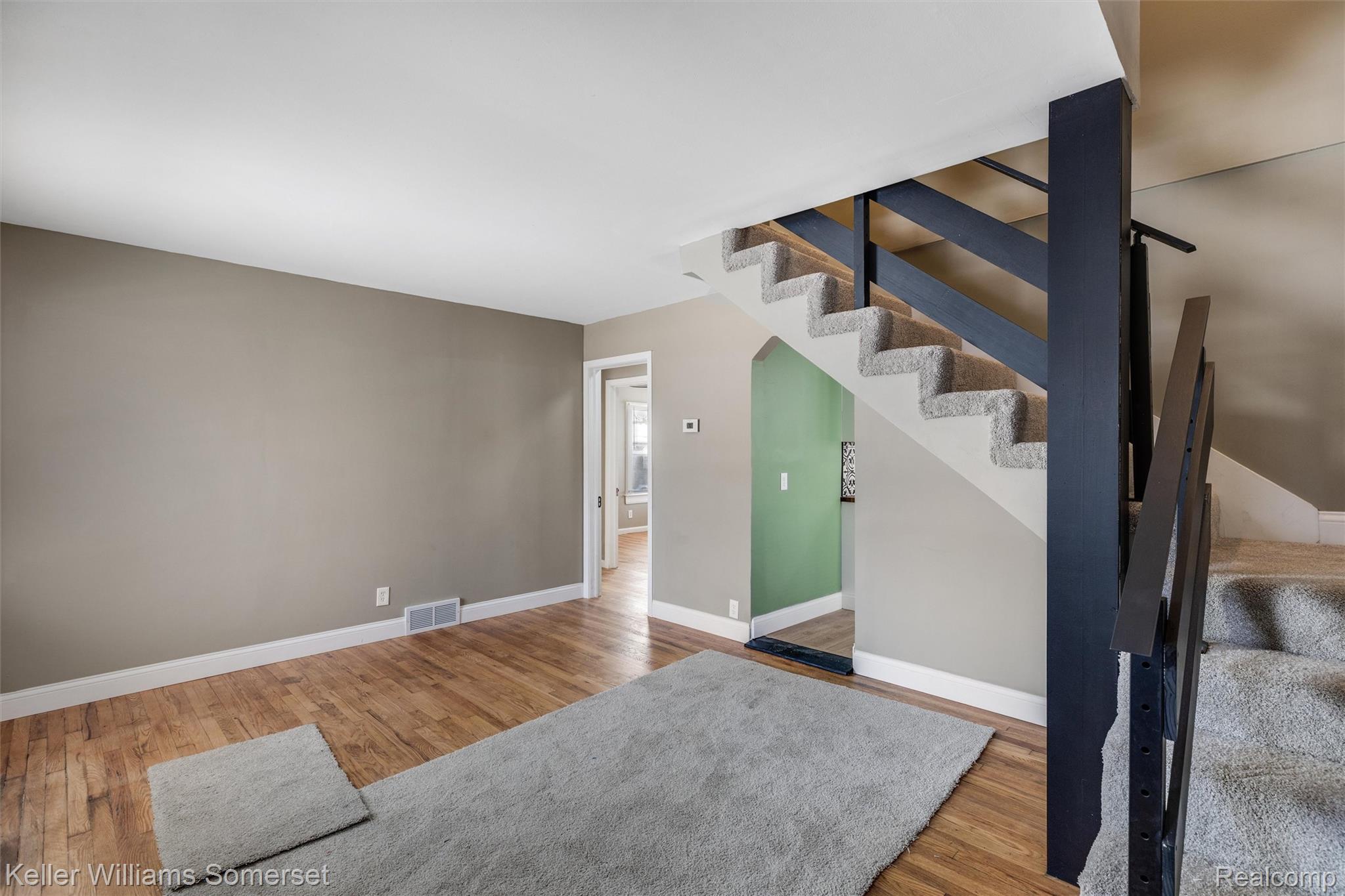 19161 Oakfield Street