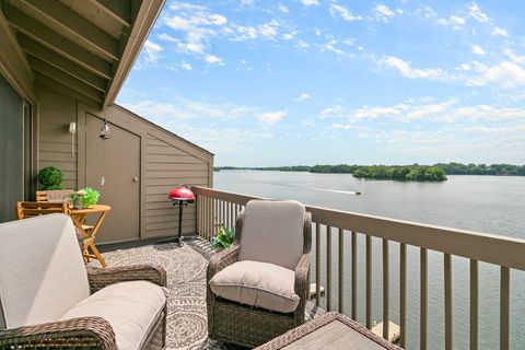 824 Cliffs Drive E 304 Ypsilanti Charter Township MI 48198