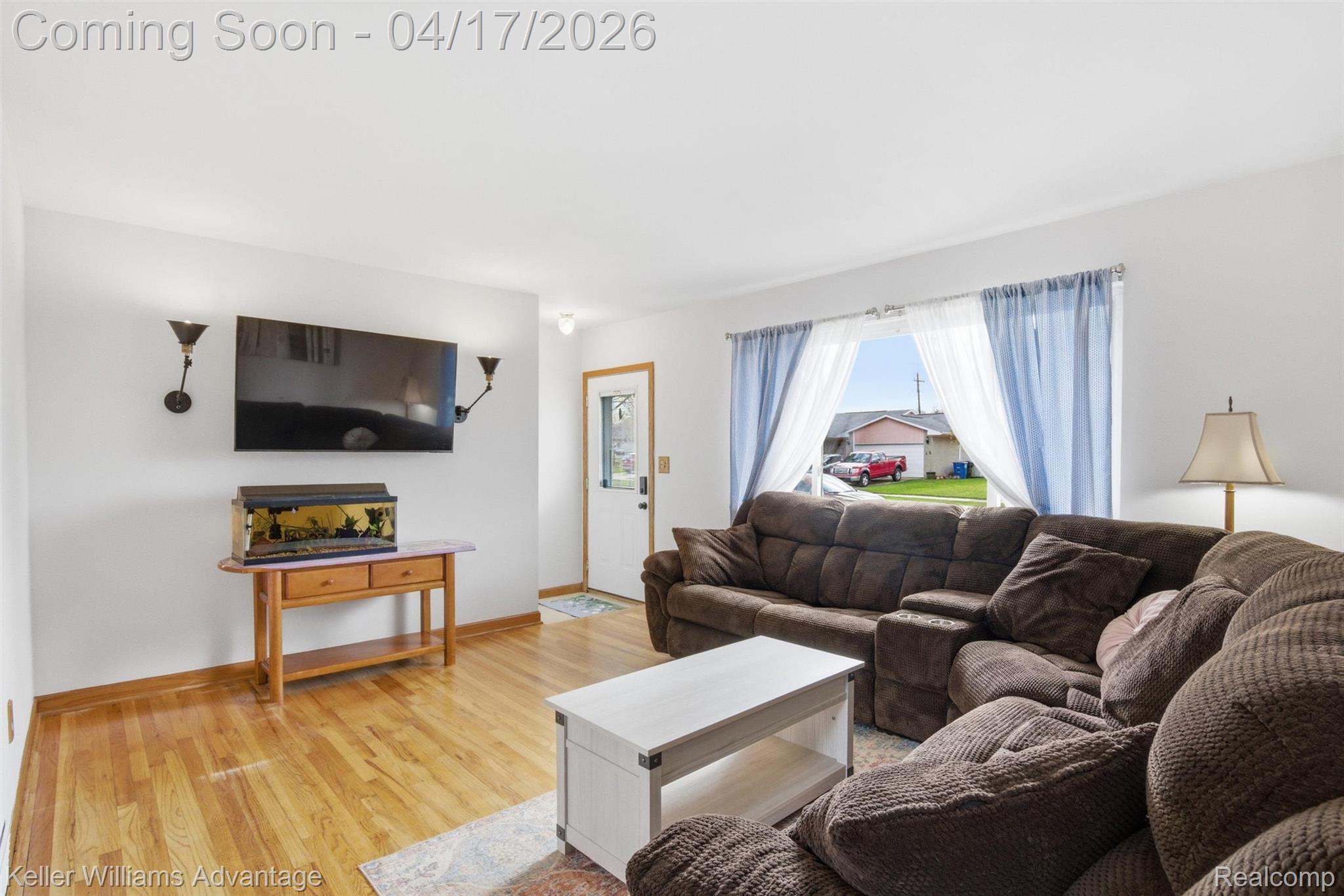 6350 Glastonbury Street