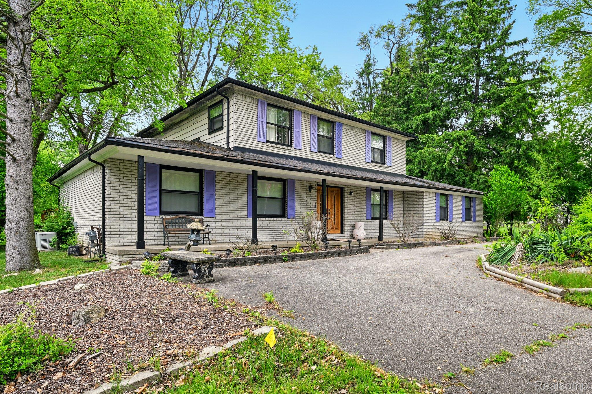 25226 Ingleside Drive