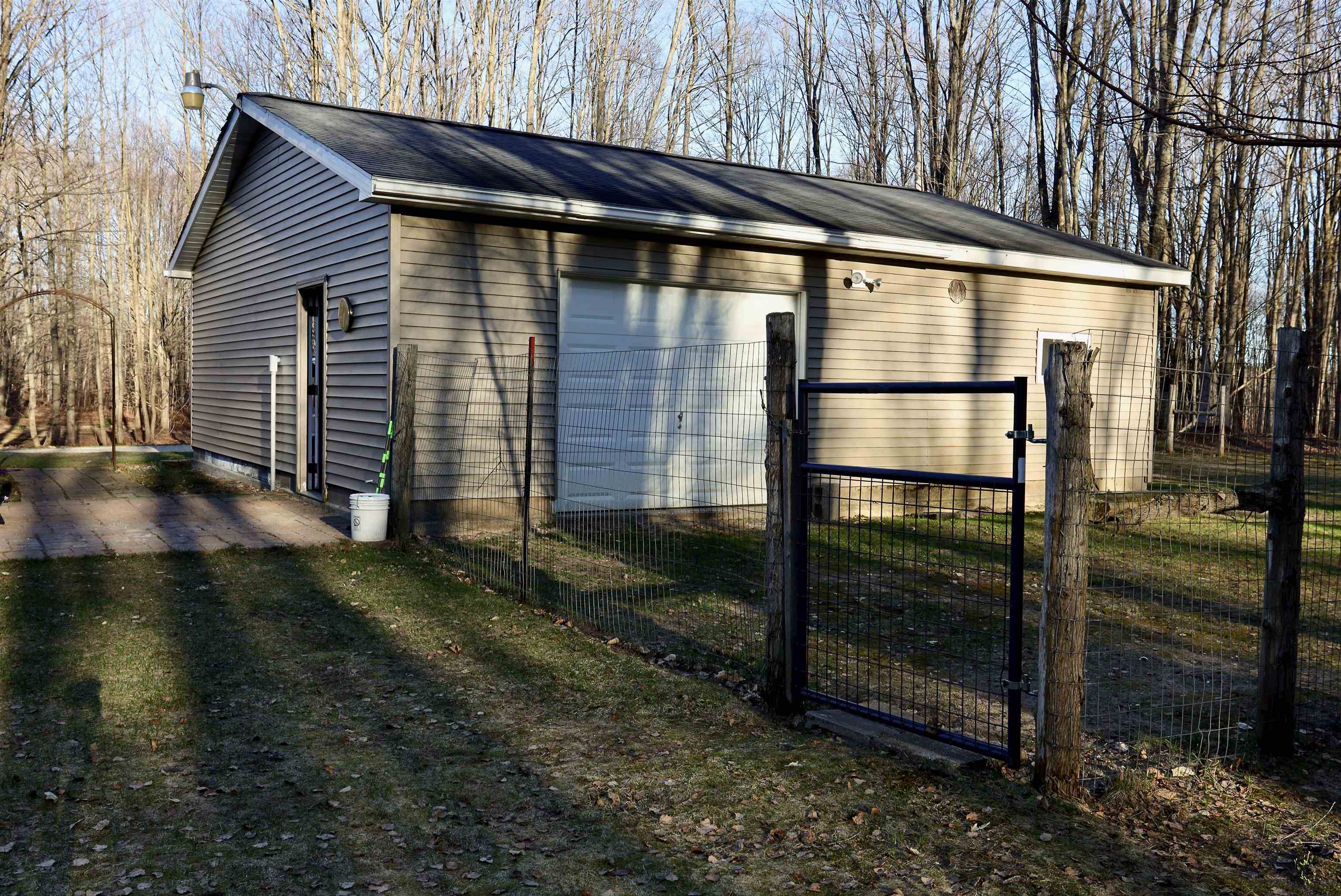 9122 Grimm Lane