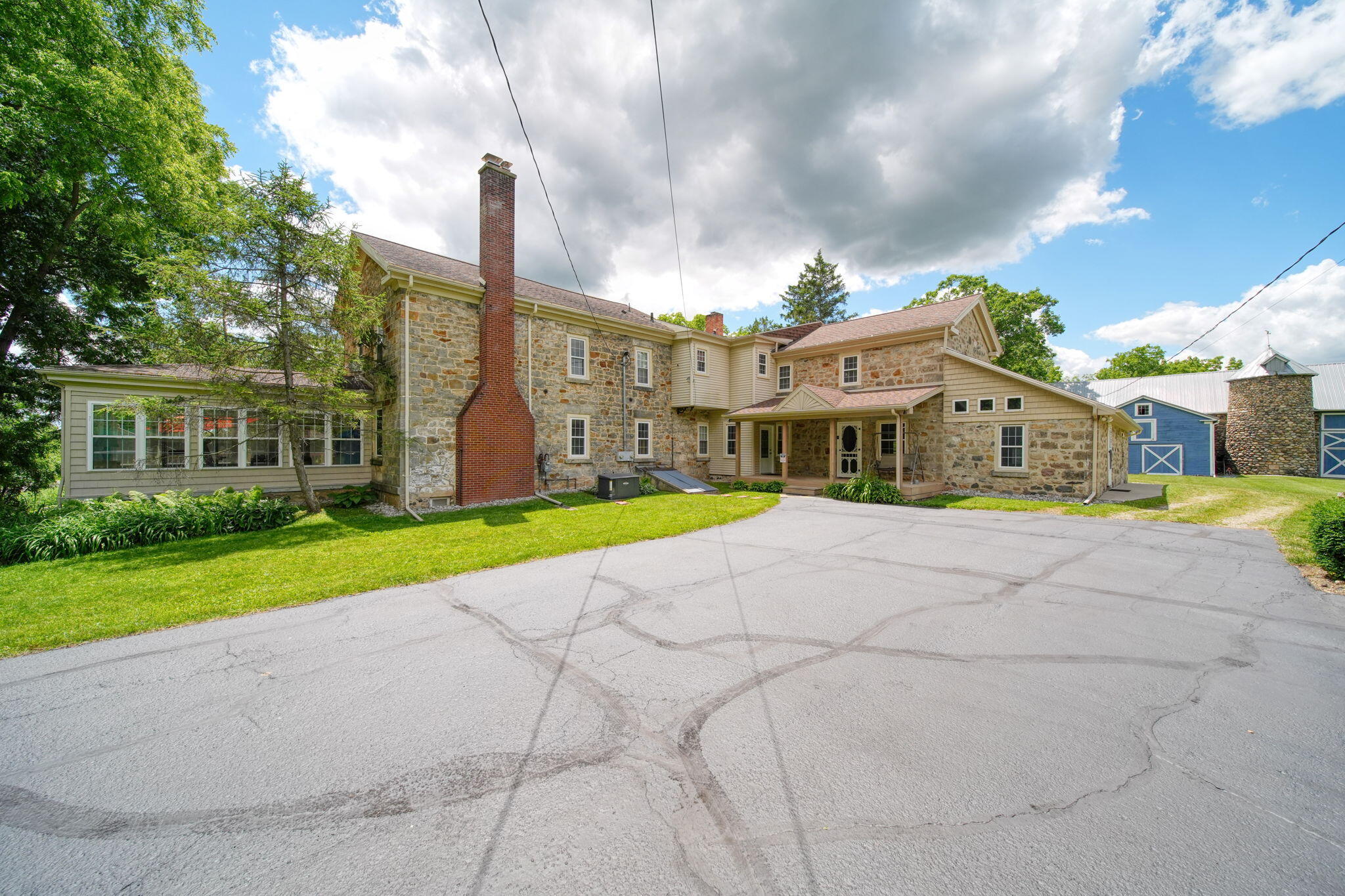208 Glasgow Road