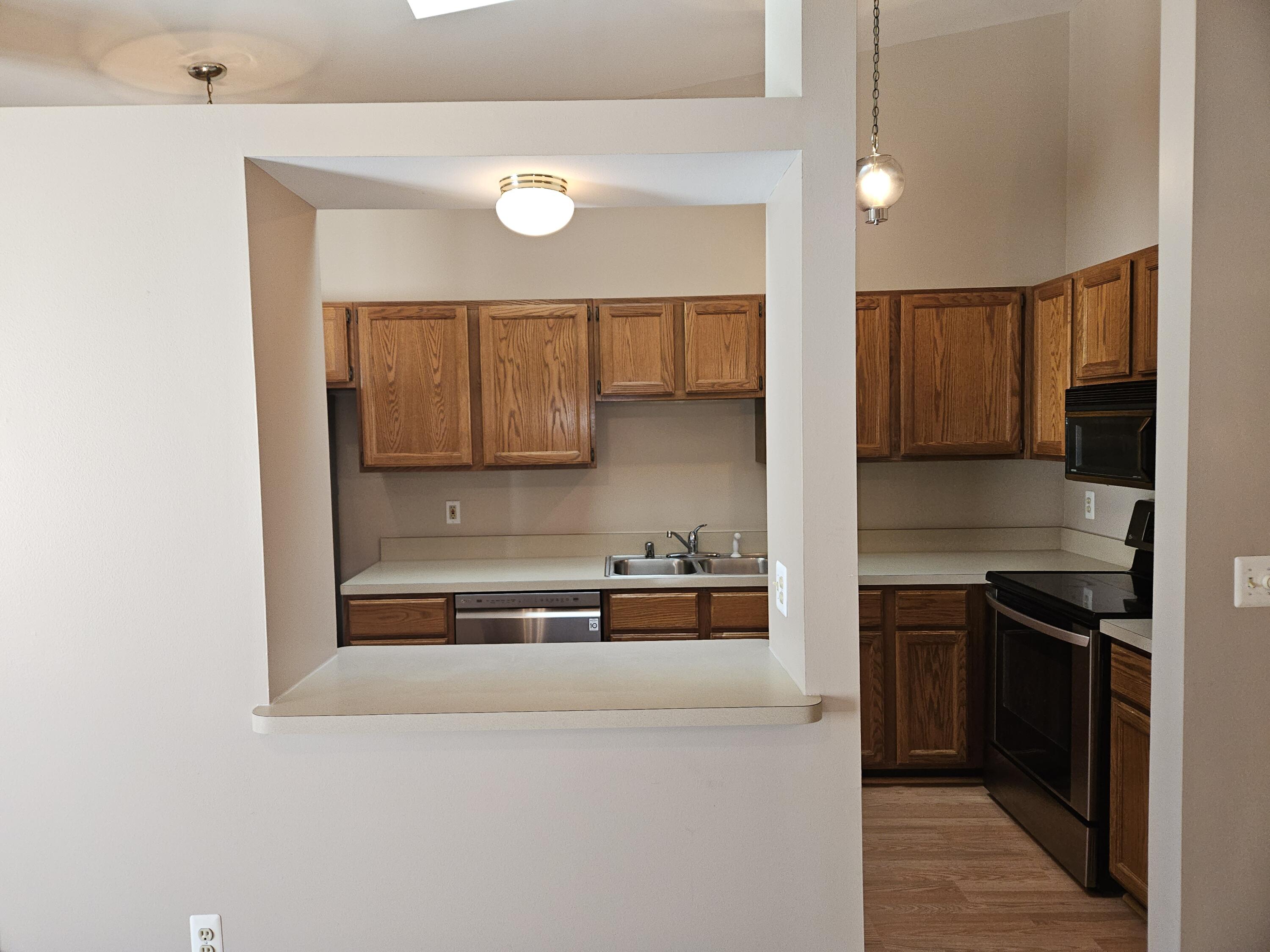 25664 Lexington 2