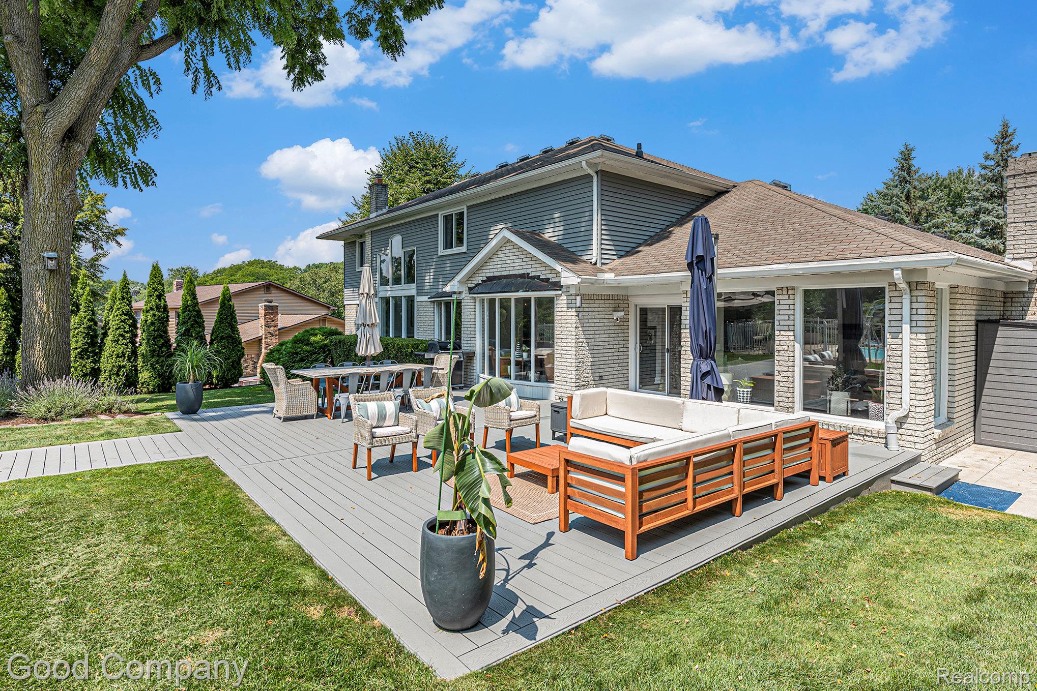 2501 Tower Hill Lane