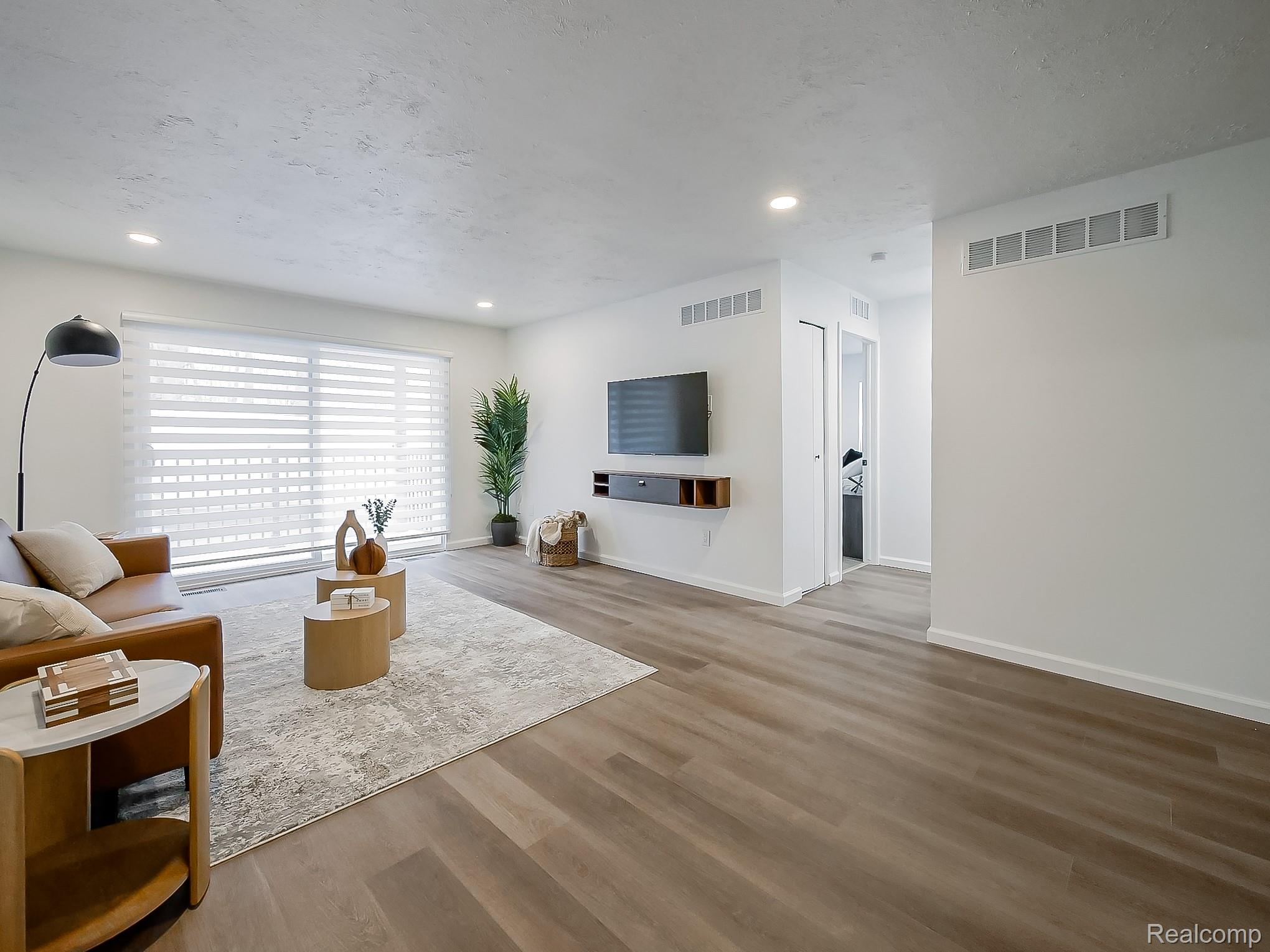 40325 Plymouth Road 103