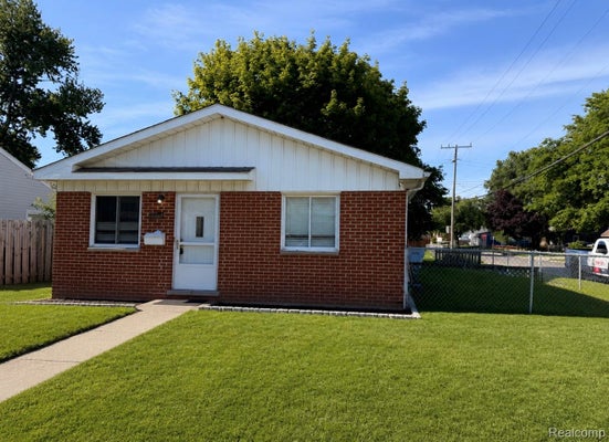 1704 E MEYERS AVE, HAZEL PARK, MI 48030 - Image aae469f91ecb3ddc3eaed9a2aed2b2ec/417645873