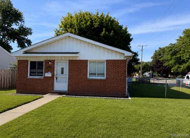 1704 E Meyers Avenue Hazel Park City MI 48030