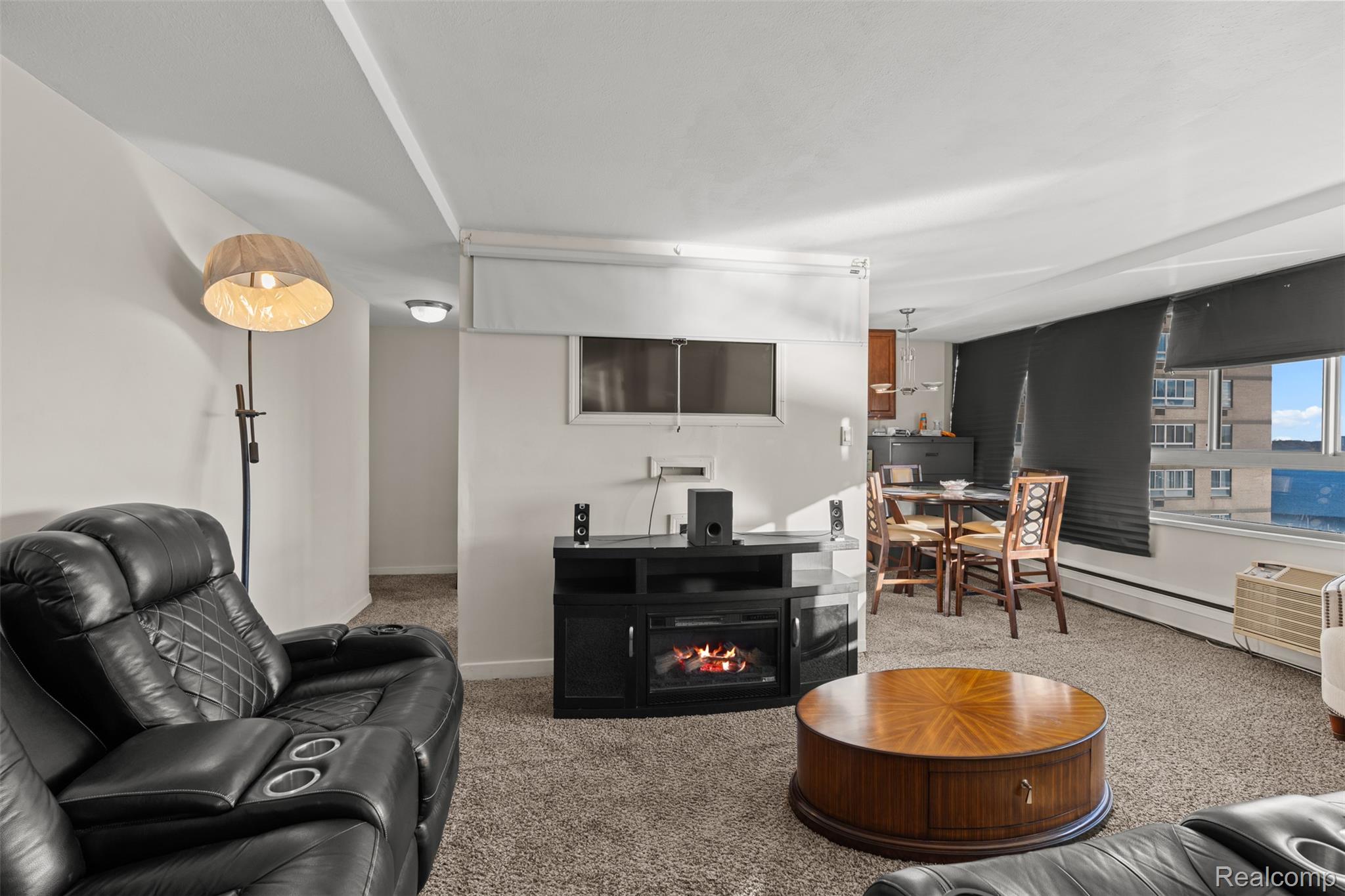 8900 E Jefferson Avenue 605