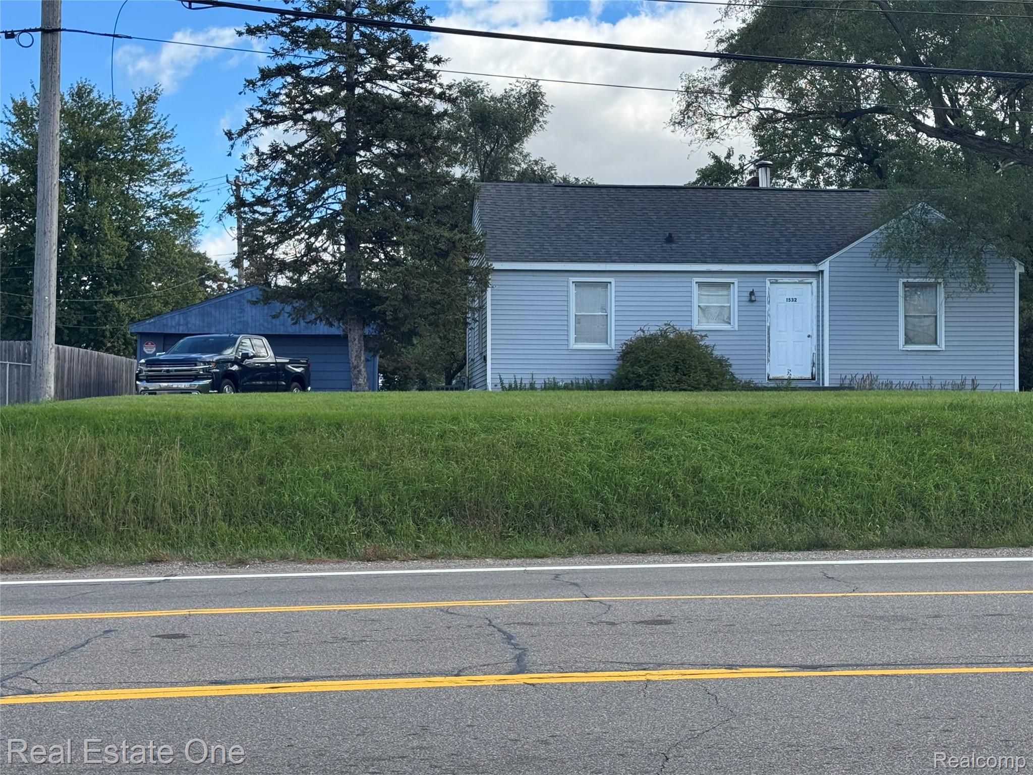 1532 Crescent Lake Road