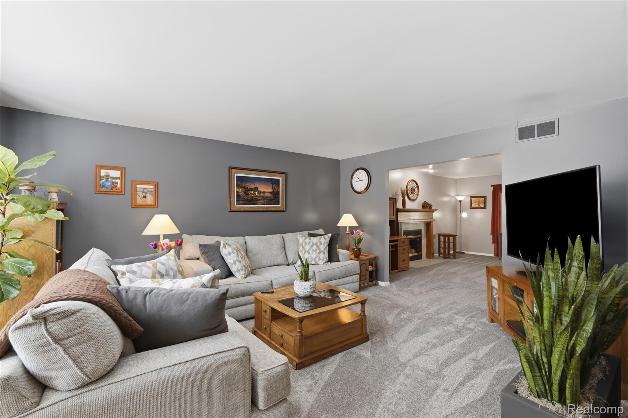 6263 Shadetree Court
