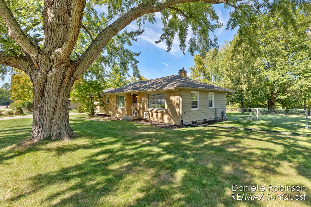 3679 Yellowstone Drive SW
