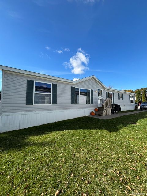 82 Chinkapin Rill Fenton Charter Township MI 48430