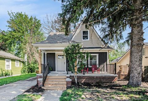 271 College Street Ferndale City MI 48220