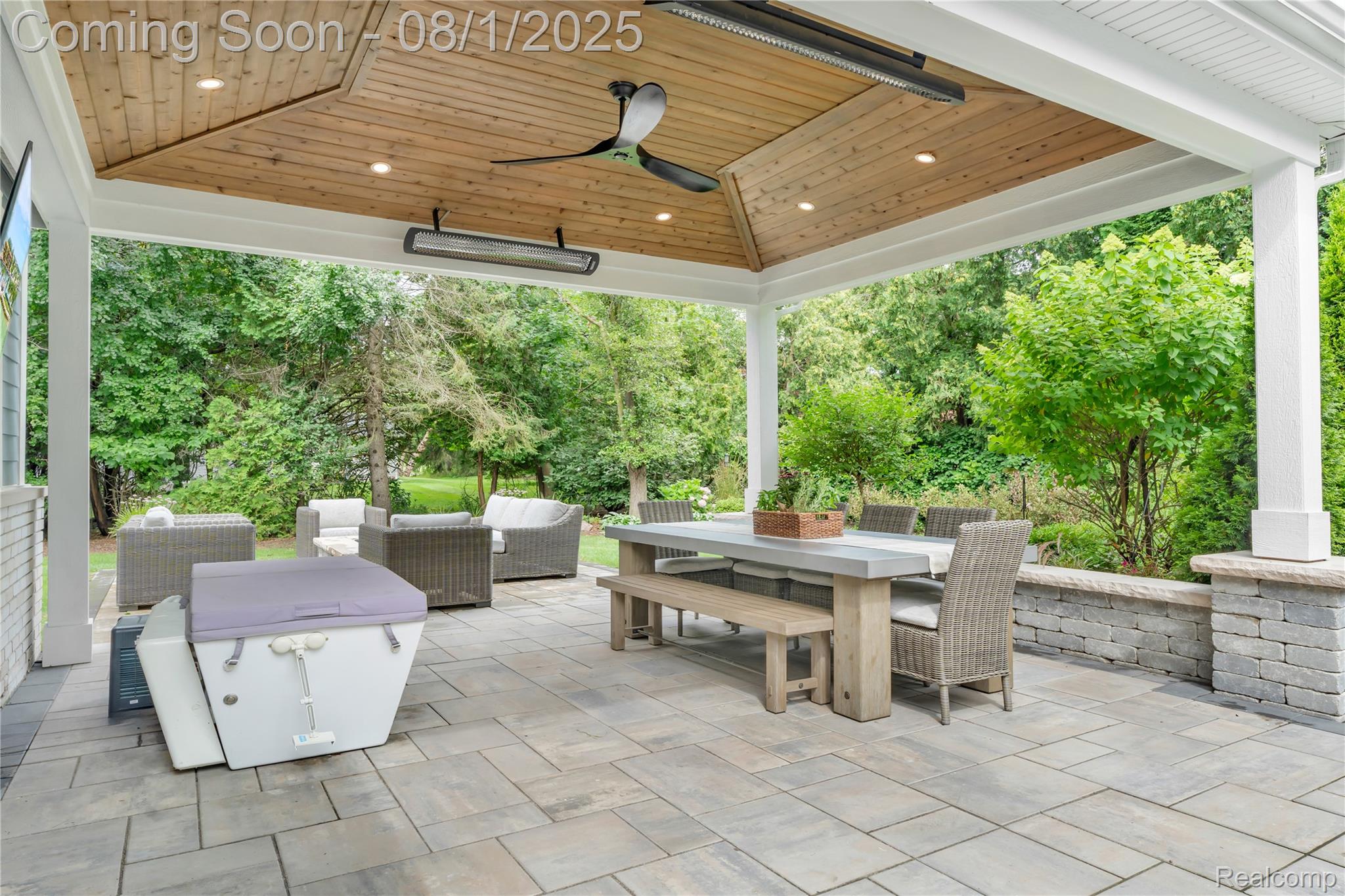 Bloomfield Hills City, Michigan 48301, United States, 4 Bedrooms Bedrooms, ,3 BathroomsBathrooms,Residential,Pending,181949